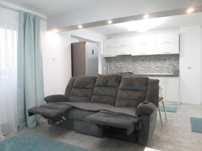 Apartament Sarra ทาร์โกวิชเต ภายนอก รูปภาพ