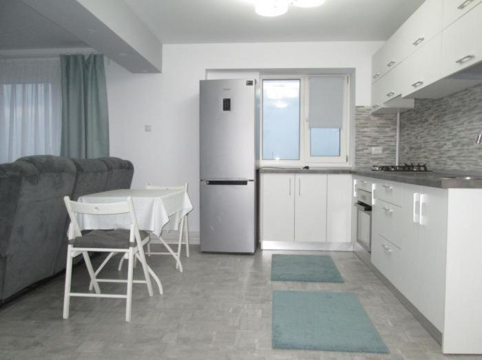 Apartament Sarra ทาร์โกวิชเต ภายนอก รูปภาพ