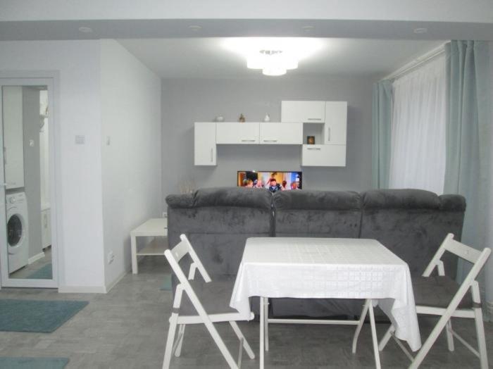 Apartament Sarra ทาร์โกวิชเต ภายนอก รูปภาพ