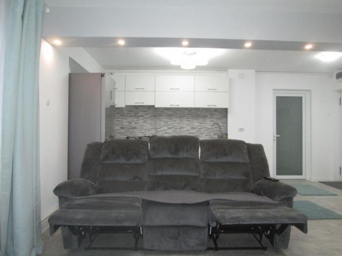 Apartament Sarra ทาร์โกวิชเต ภายนอก รูปภาพ